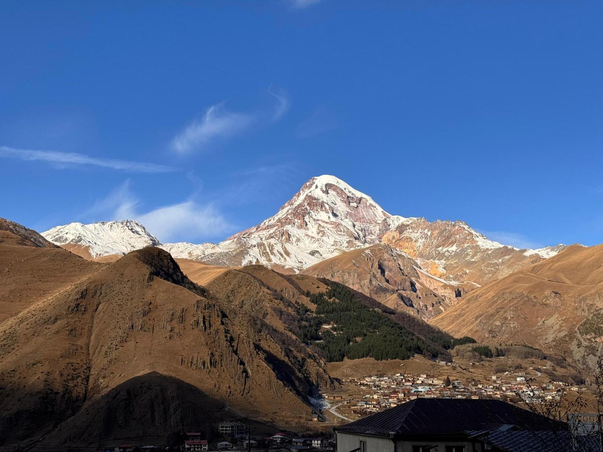 Family Hotel 7 Sisters Kazbegi Exterior foto